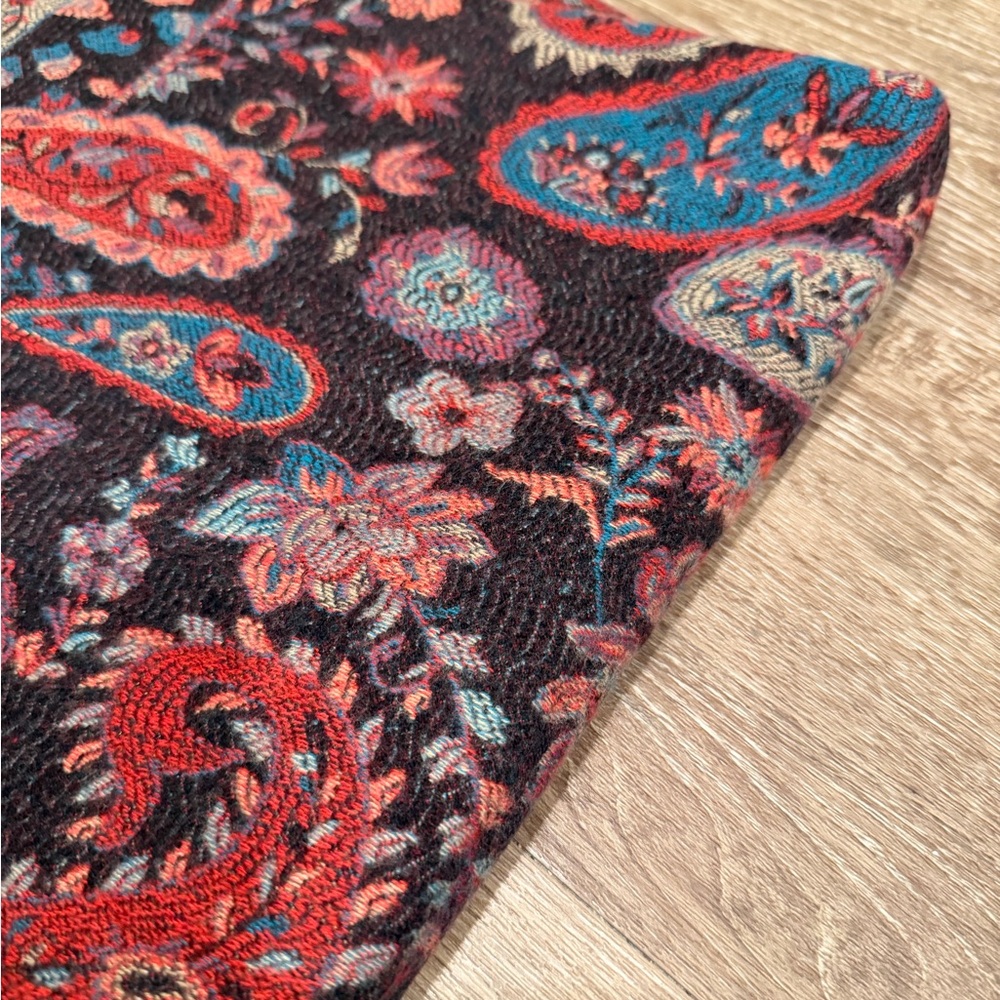 Adrienne Vittadini Paisley Jacquard Fringe Scarf Shawl Wrap 70 x 25 inches NWT - Picture 3 of 7